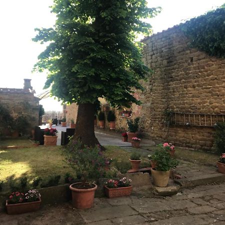 Camera E Appartamento Toscana - B&B Palazzo Robicci คาสติญโญน ฟิโอเรนทิโน ภายนอก รูปภาพ