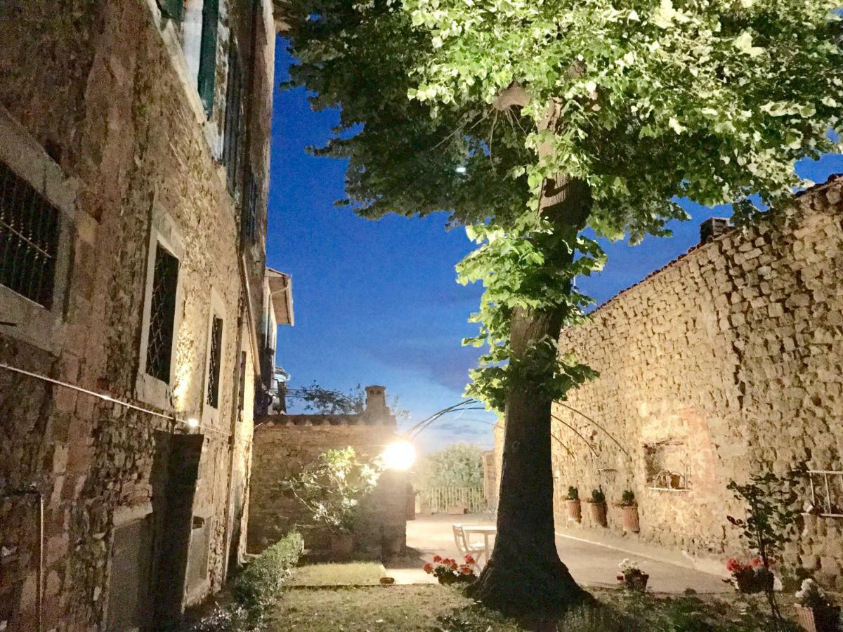 Camera E Appartamento Toscana - B&B Palazzo Robicci คาสติญโญน ฟิโอเรนทิโน ภายนอก รูปภาพ